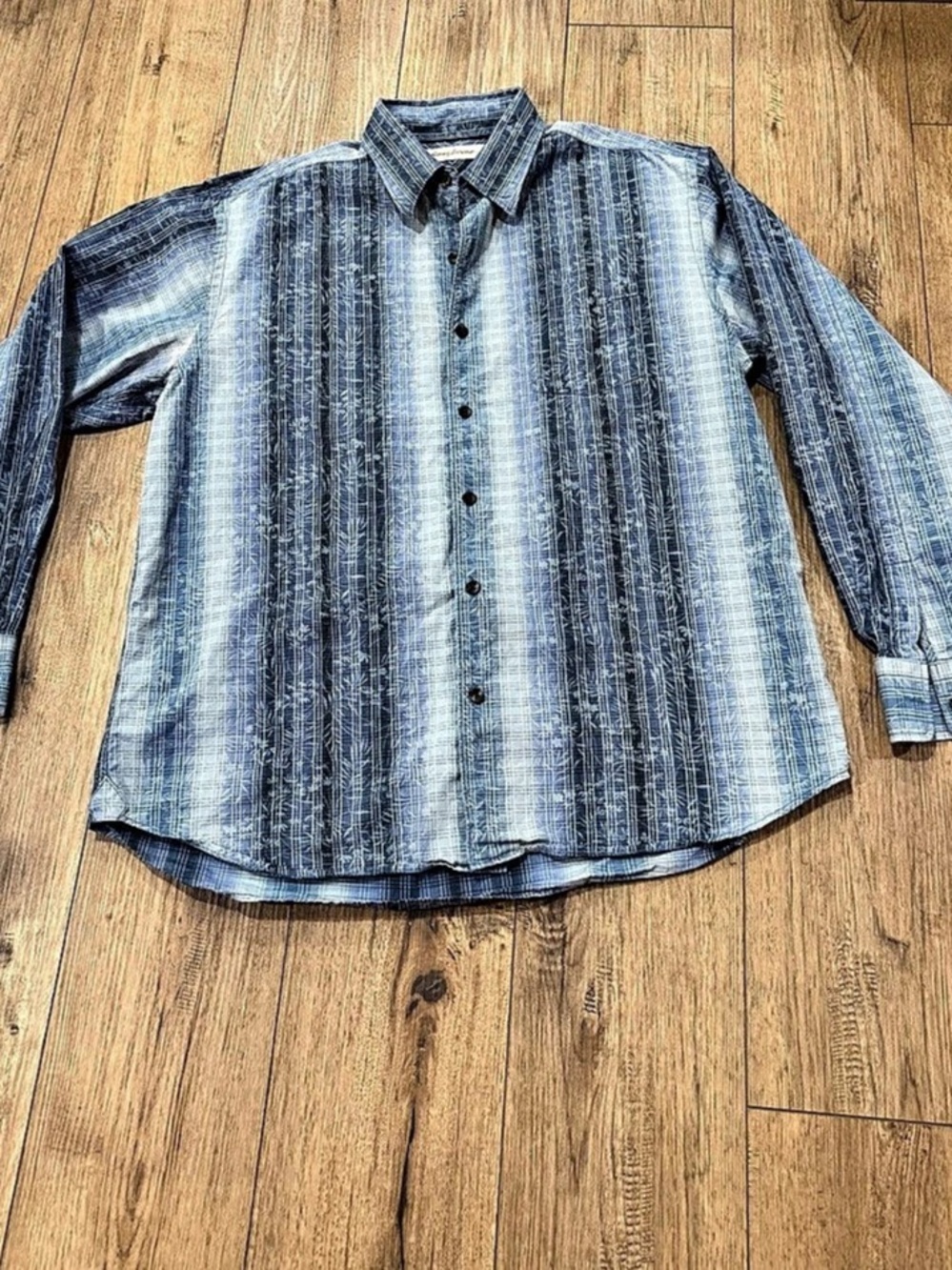 Tommy Bahama Plaid and Floral Button Down Shirt Different Shades of Blue XL